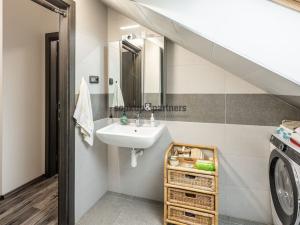 Pronájem bytu 2+kk, Praha - Hostivař, Dolnoměcholupská, 46 m2