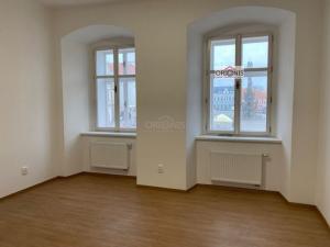 Pronájem bytu 2+1, Kadaň, Mírové náměstí, 60 m2