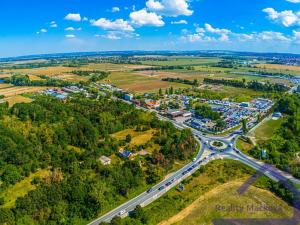 Prodej komerčního pozemku, Praha - Kunratice, Kunratická spojka, 9768 m2