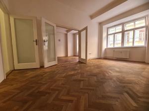 Pronájem bytu 4+1, Praha - Staré Město, Celetná, 90 m2