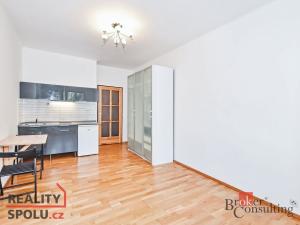 Pronájem bytu 1+kk, Praha - Holešovice, Dělnická, 27 m2