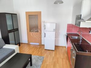 Pronájem bytu 2+kk, Praha - Libeň, Na Dědince, 40 m2