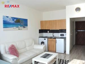 Pronájem bytu 1+kk, Praha - Malešice, Počernická, 24 m2