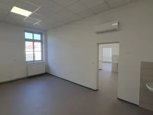 Pronájem ordinace, Kroměříž, Tovačovského, 68 m2