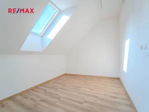 Pronájem bytu 2+kk, Kolín, Školská, 36 m2