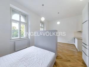 Pronájem bytu 1+kk, Praha - Žižkov, Seifertova, 32 m2