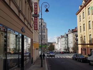 Pronájem komerční nemovitosti, Karlovy Vary, Krále Jiřího, 20 m2