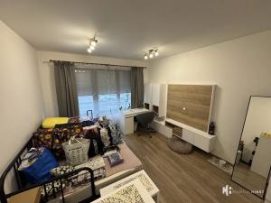 Pronájem bytu 1+kk, Praha - Vysočany, Bassova, 28 m2