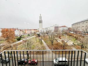 Pronájem bytu 2+1, Praha - Vršovice, náměstí Svatopluka Čecha, 56 m2