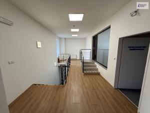 Pronájem obchodního prostoru, Praha - Háje, Hviezdoslavova, 661 m2