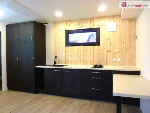 Prodej garáže, Pernštejnské Jestřabí - Maňová, 36 m2