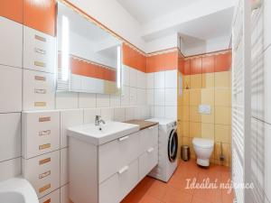 Pronájem bytu 2+kk, Praha - Uhříněves, K Netlukám, 60 m2