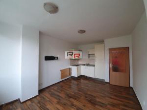 Pronájem bytu 1+kk, Olomouc - Neředín, Politických vězňů, 25 m2