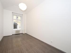 Pronájem bytu 3+1, Praha - Smíchov, Kroftova, 84 m2