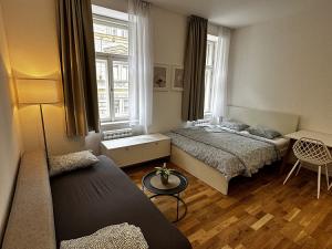 Prodej bytu 1+kk, Praha - Vinohrady, Varšavská, 27 m2