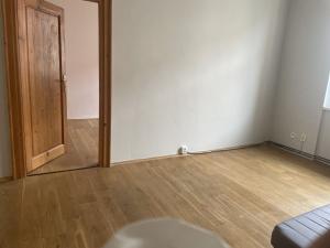 Pronájem bytu 2+1, Praha - Střešovice, Na Petynce, 47 m2