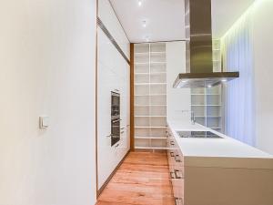 Pronájem bytu 2+kk, Praha - Vinohrady, Laubova, 89 m2