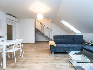 Pronájem bytu 2+kk, Praha - Holešovice, Bubenská, 84 m2