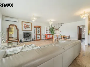 Prodej rodinného domu, Praha - Cholupice, Lhenická, 152 m2