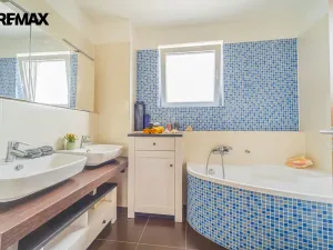 Prodej rodinného domu, Praha - Cholupice, Lhenická, 152 m2