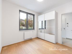 Pronájem bytu 2+kk, Praha - Smíchov, Akáciová, 53 m2