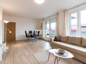 Pronájem bytu 2+kk, Praha - Dolní Měcholupy, Kryšpínova, 62 m2