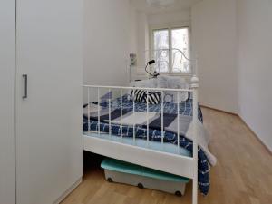 Pronájem bytu 2+kk, Praha - Vinohrady, Šrobárova, 42 m2