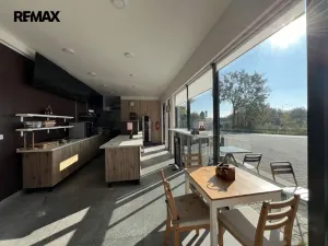 Pronájem komerční nemovitosti, Ostrov, 38 m2