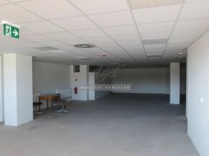 Pronájem obchodního prostoru, Šlapanice, 1000 m2