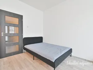 Pronájem bytu 1+kk, Brno - Královo Pole, Slovinská, 37 m2