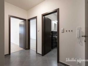 Pronájem bytu 2+kk, Praha - Štěrboholy, Kryšpínova, 55 m2