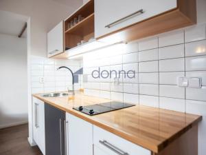 Pronájem bytu 1+kk, Praha - Vysočany, Skloněná, 44 m2