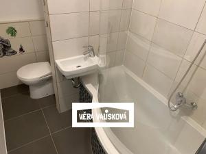 Pronájem bytu 2+1, Kroměříž, Velehradská, 57 m2