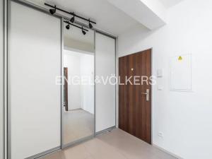 Pronájem bytu 1+kk, Praha - Holešovice, Jankovcova, 50 m2