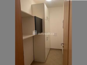 Prodej bytu 1+kk, Praha - Letňany, Chlebovická, 39 m2