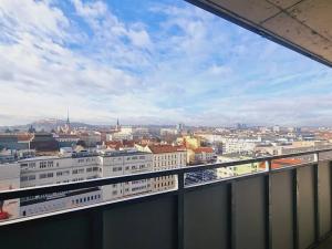 Pronájem bytu 2+kk, Brno, Bratislavská, 70 m2