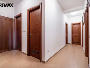 Prodej bytu 3+kk, Karlovy Vary, Jateční, 96 m2