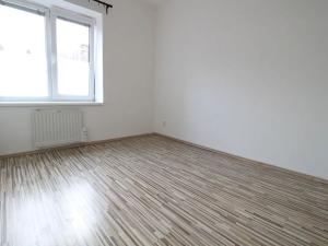 Pronájem bytu 2+kk, Praha - Hrdlořezy, Českobrodská, 36 m2