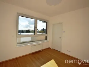 Pronájem bytu 2+kk, Praha - Libuš, Novodvorská, 50 m2