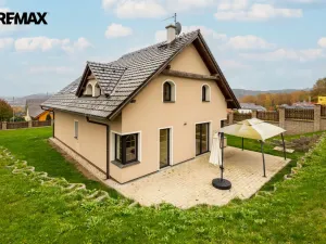 Prodej rodinného domu, Jenišov - Pod Rohem, K Rohu, 205 m2