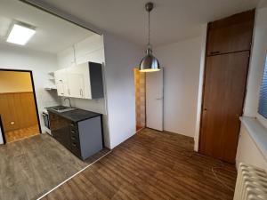 Pronájem bytu 2+1, Zlín, Dlouhá, 56 m2