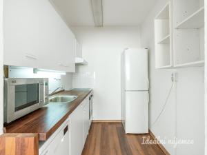 Pronájem bytu 2+kk, Praha - Hlubočepy, Voskovcova, 45 m2