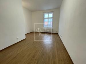 Pronájem bytu 3+1, Praha - Holešovice, Bubenské nábřeží, 84 m2