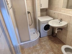 Prodej bytu 1+kk, Karlovy Vary, Zámecký vrch, 22 m2