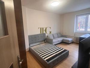 Pronájem bytu 1+kk, Praha - Malešice, Černokostelecká, 24 m2