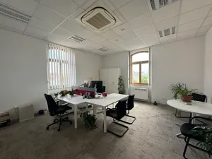 Pronájem obchodního prostoru, Cheb, Obrněné brigády, 200 m2