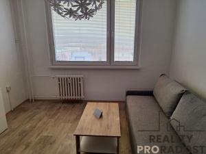 Pronájem bytu 1+kk, Děčín, Kamenická, 20 m2