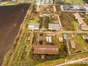 Prodej komerčního pozemku, Strachotín, 9422 m2