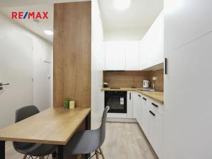 Prodej apartmánu, Praha - Smíchov, Plzeňská, 22 m2