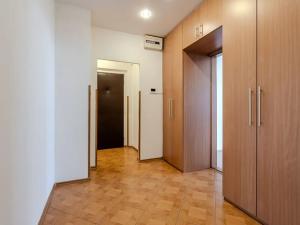 Prodej bytu 3+kk, Praha - Kobylisy, Klíčanská, 80 m2